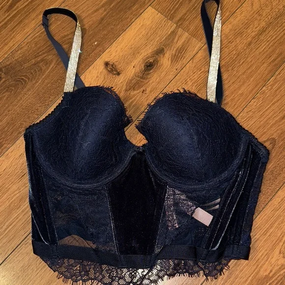 VICTORIA'S SECRET Dream Angels Lace & Velvet Corset Bra Top. 34C - Picture 3 of 9